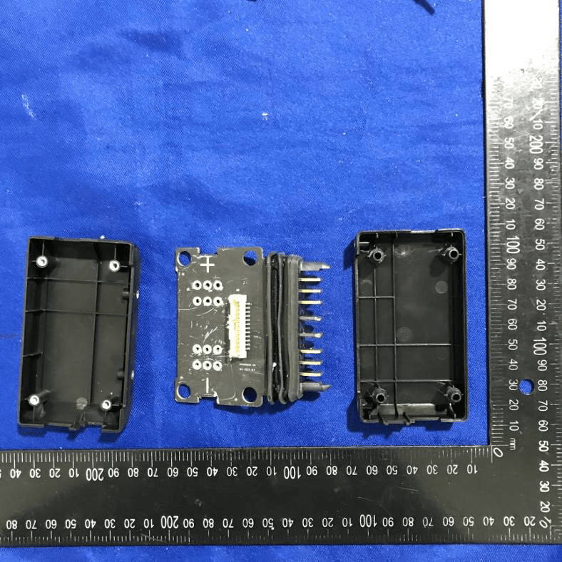 Power/signal distribution PCB with robust connectors and modular design.