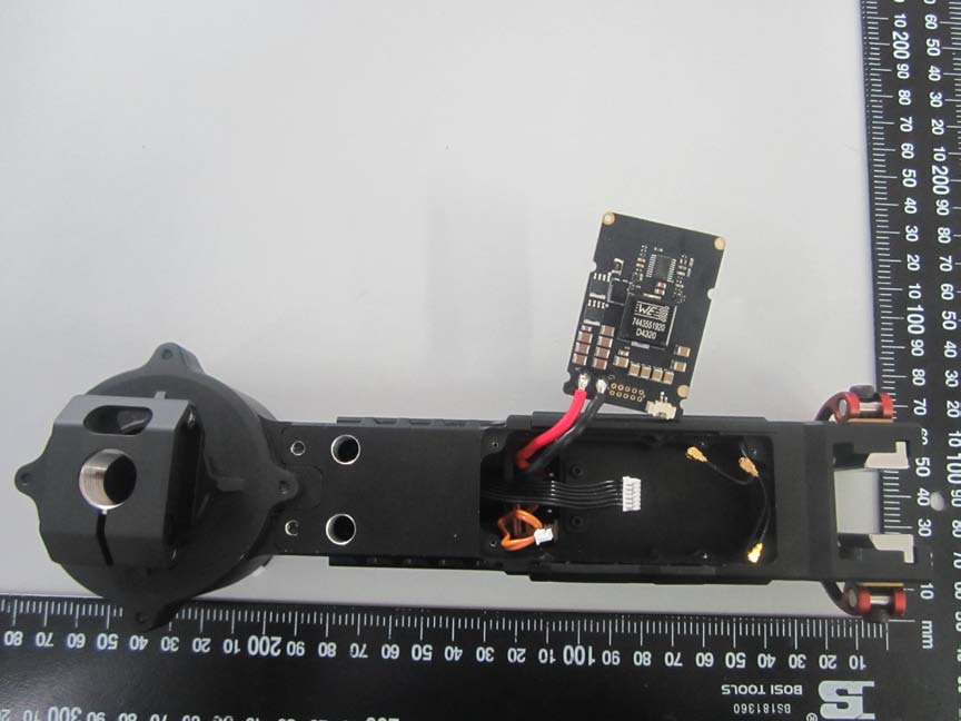Single-layer PCB with motor control IC and connectors.