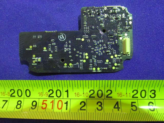 PCB with FPC connectors and test points for signal integrity.