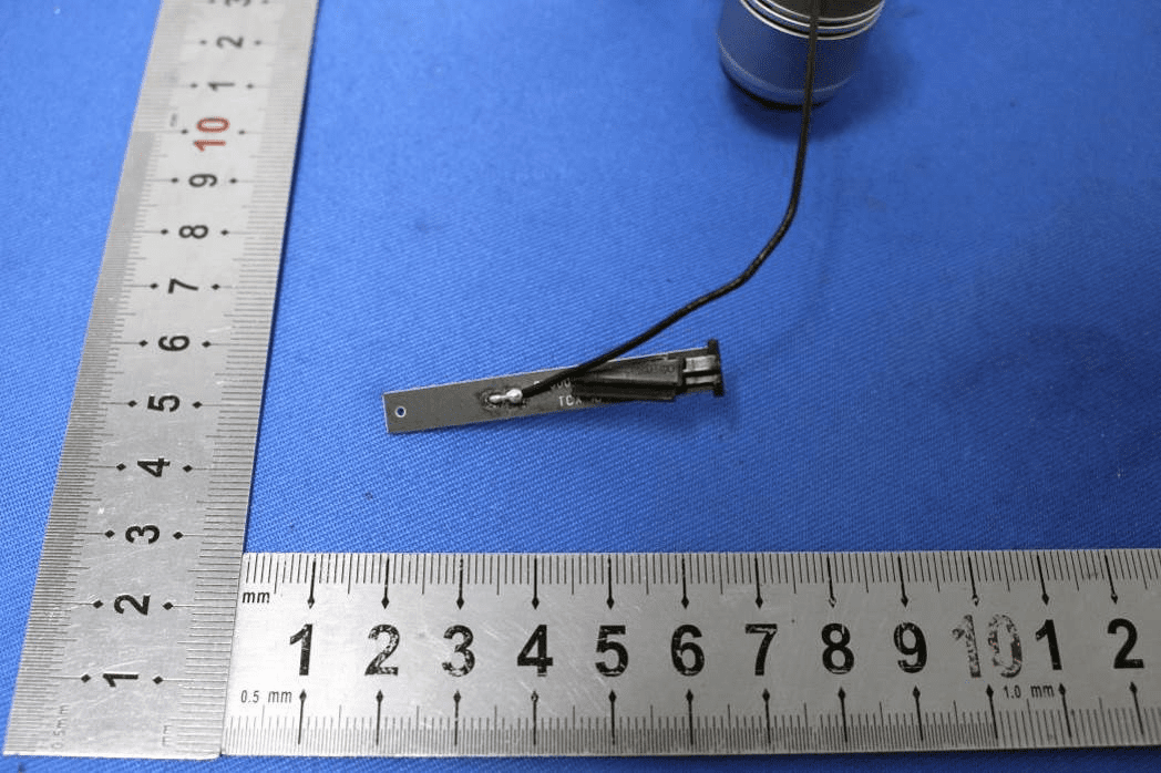 PCB antenna for 2.4/5.8 GHz wireless telemetry and video transmission.