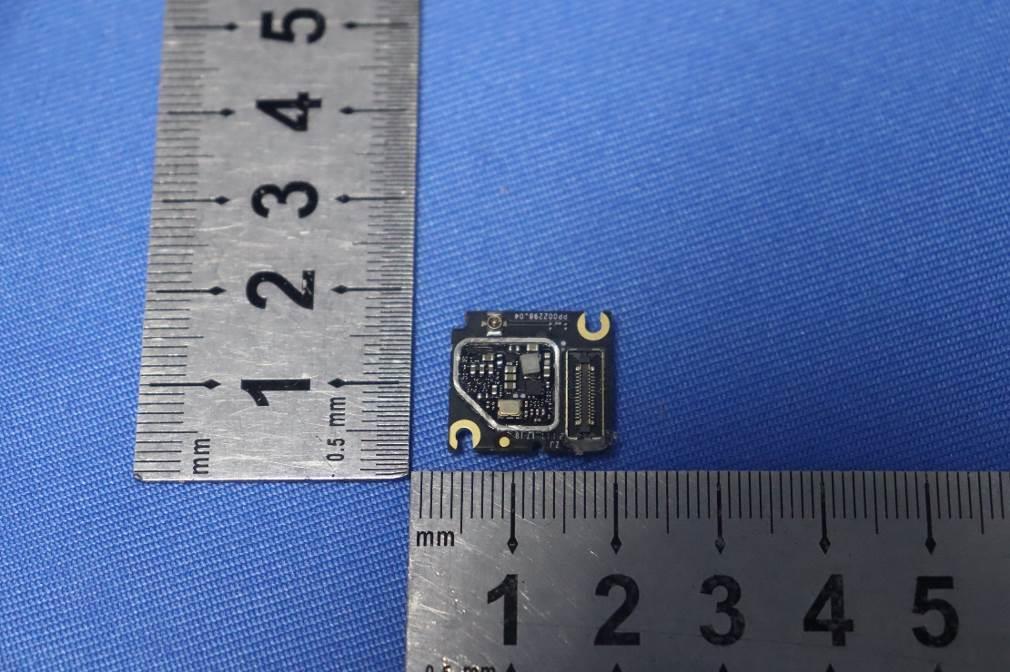 Minimalistic Sensor Module with Antenna Potential.